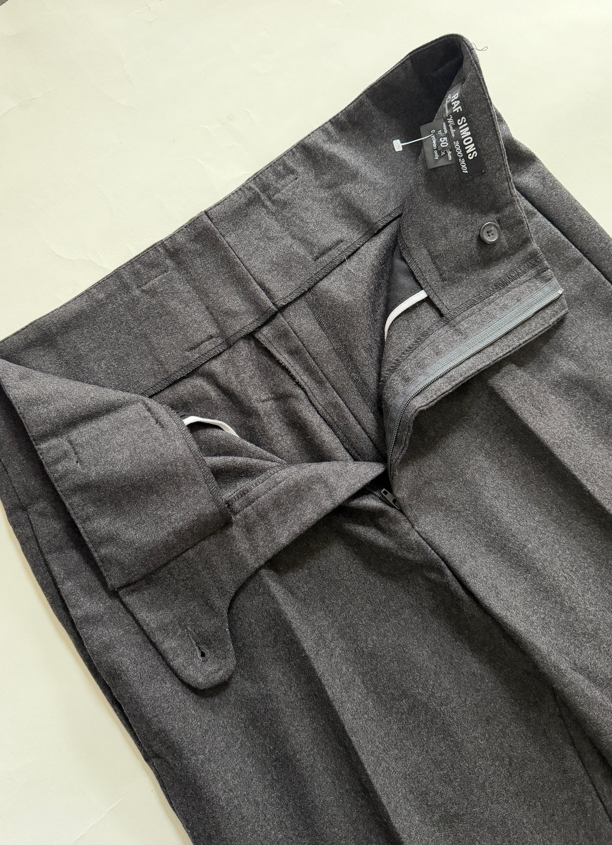 Raf Simons AW 2000-2001 "Confusion" Class 3/4 Pleated Wool Pants – Size 50