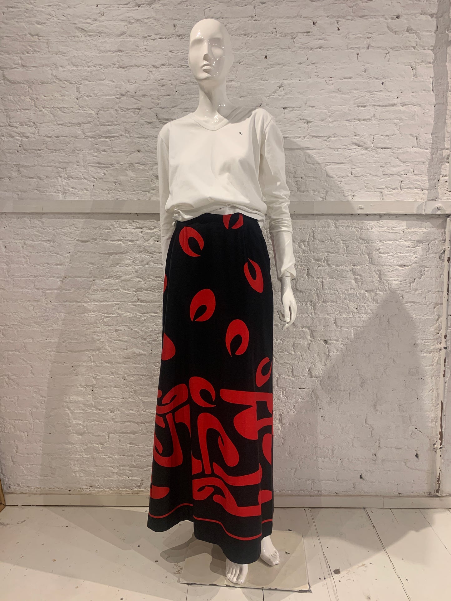 Designer Lot - 20 vintage dresses.