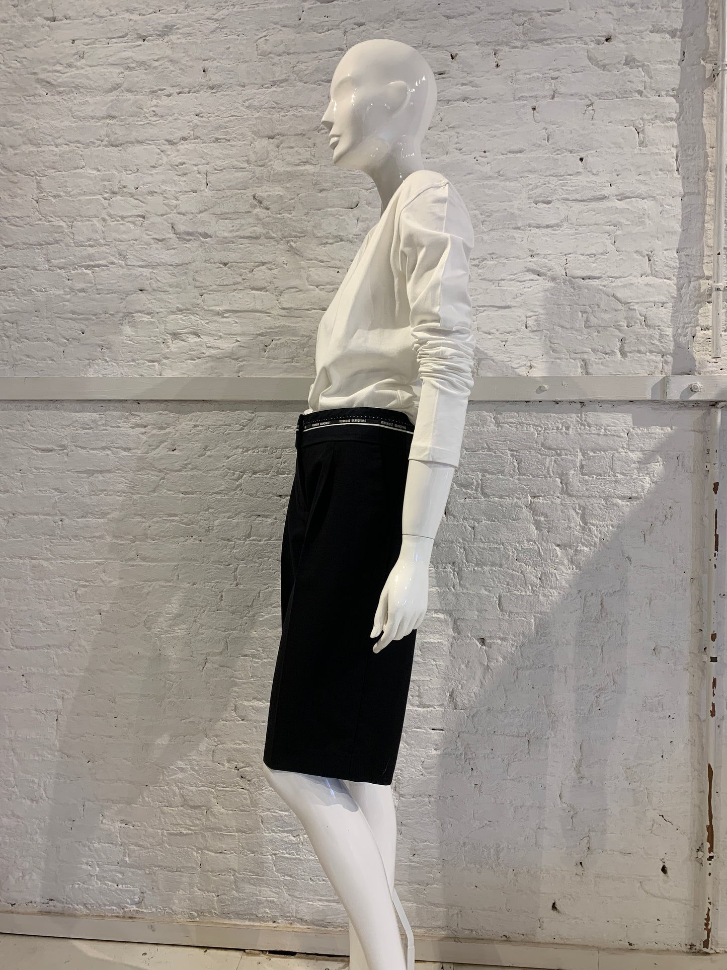 Veronique Branquinho Black Wool Tailored Short Trousers With Exposed Waistband