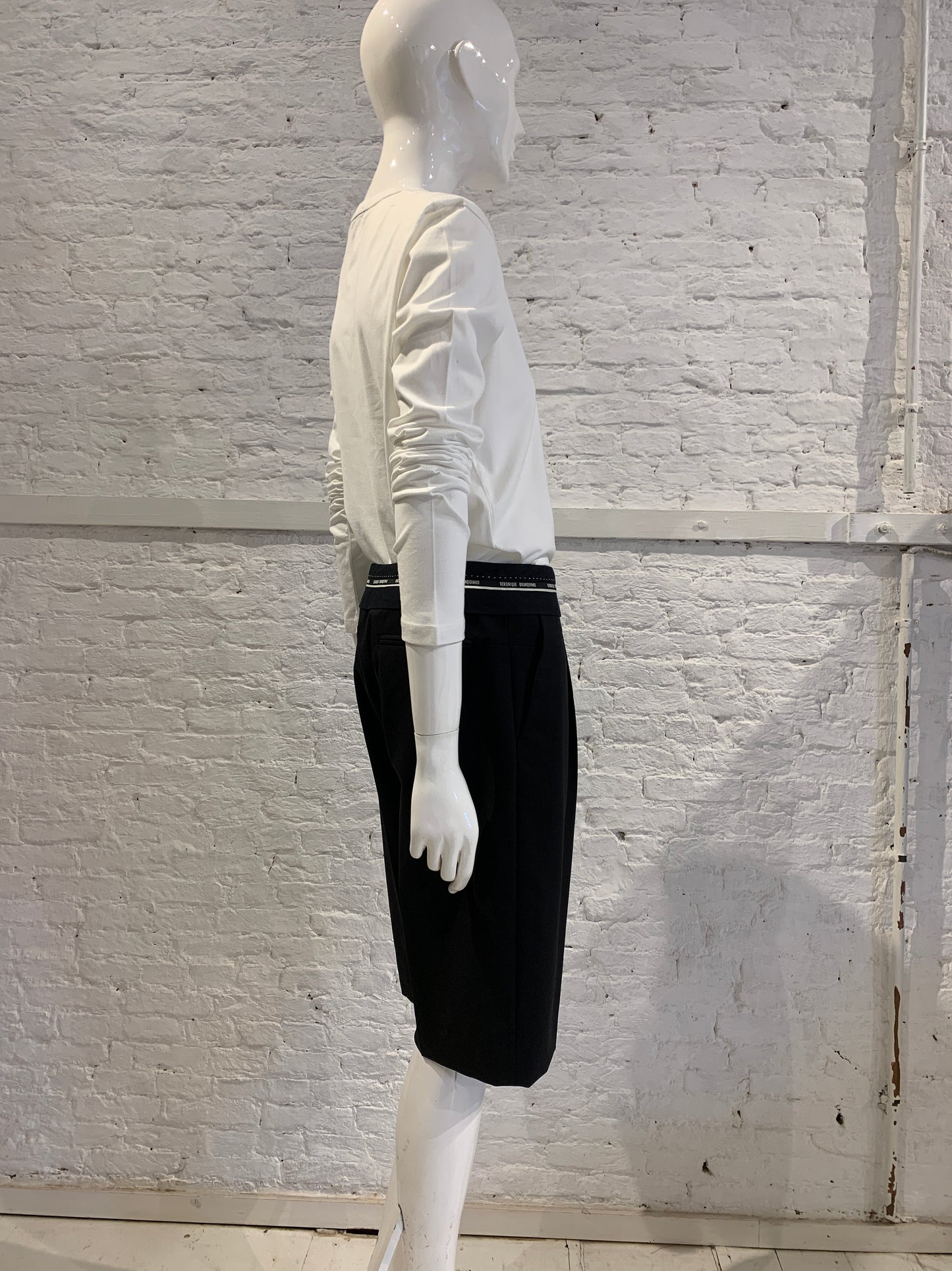 Veronique Branquinho Black Wool Tailored Short Trousers With Exposed Waistband